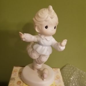 SkaterHappy Trip Precious Moments  Figurine Girl on Skates Discontinued
